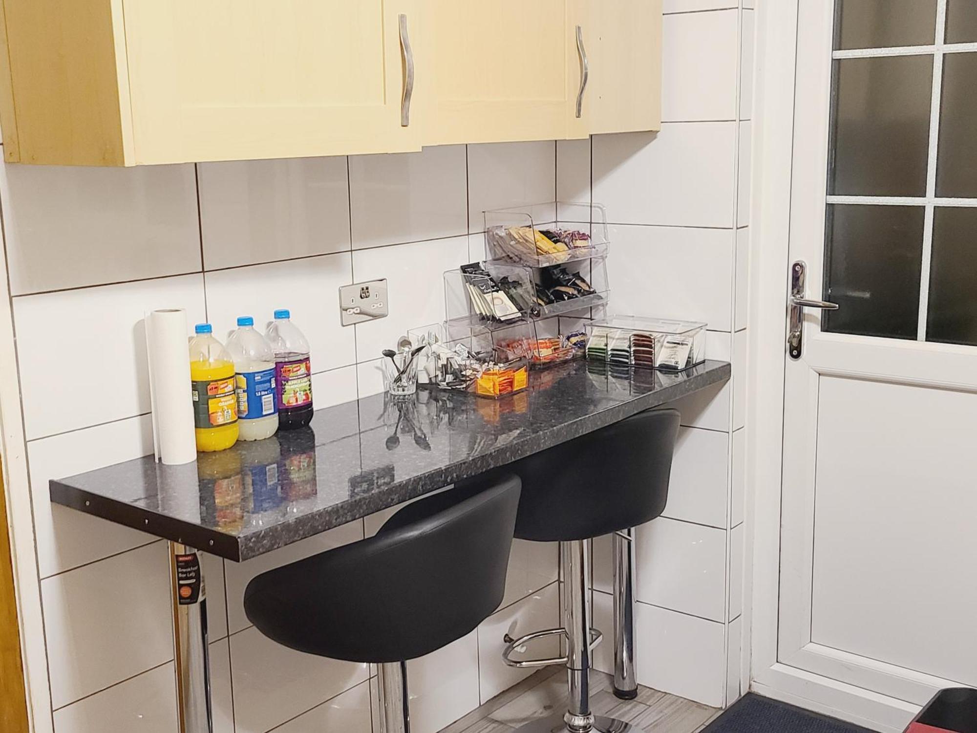 Gatwick Rooms-Travel Service-Airport Parking Ifield Exteriér fotografie